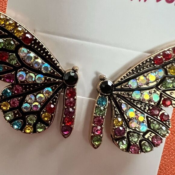 💙 Betsey Johnson stunning crystals butterfly wing earrings 💙 - Picture 7 of 7
